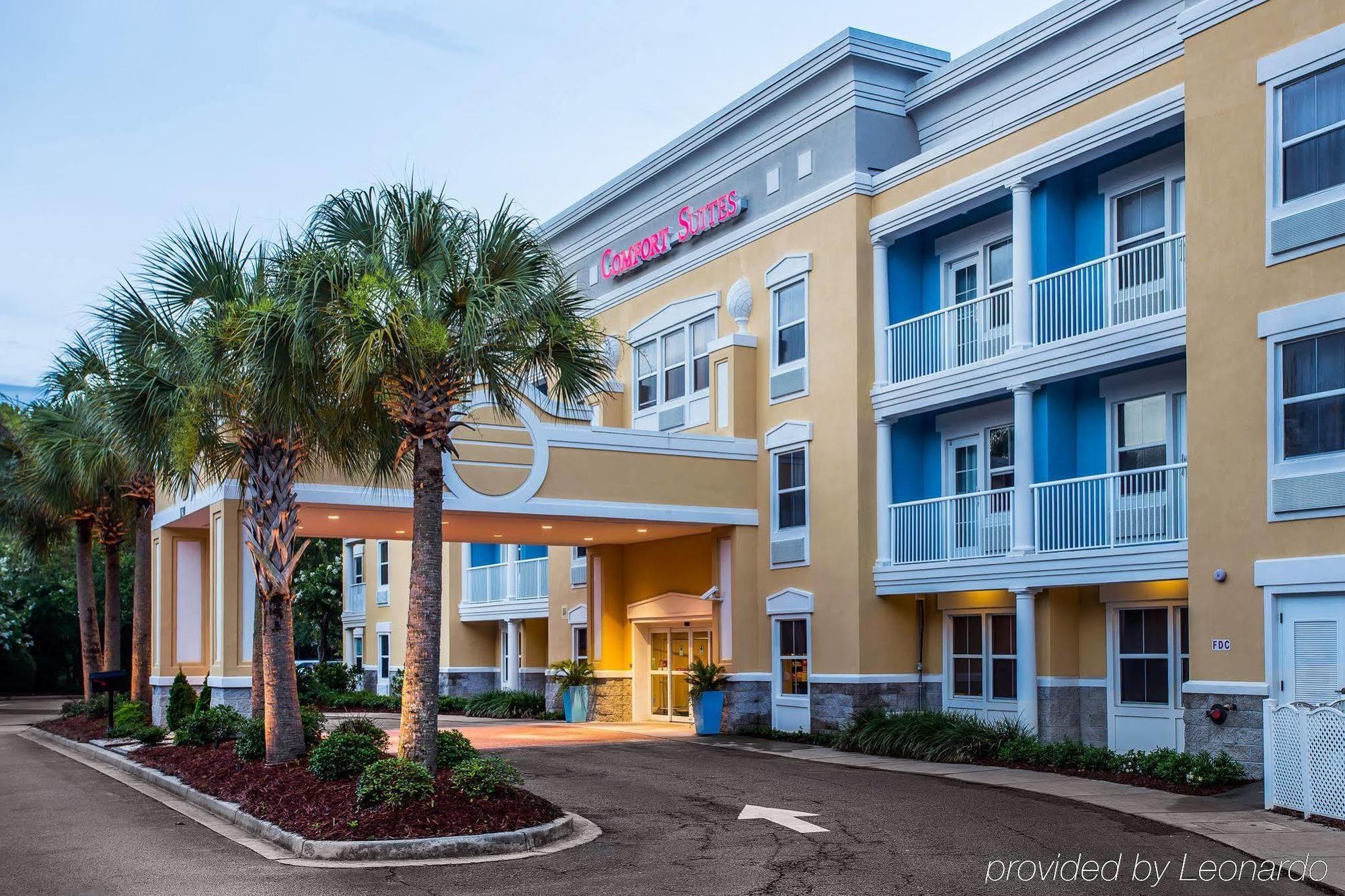 Comfort Suites At Isle Of Palms Connector Charleston Exterior photo