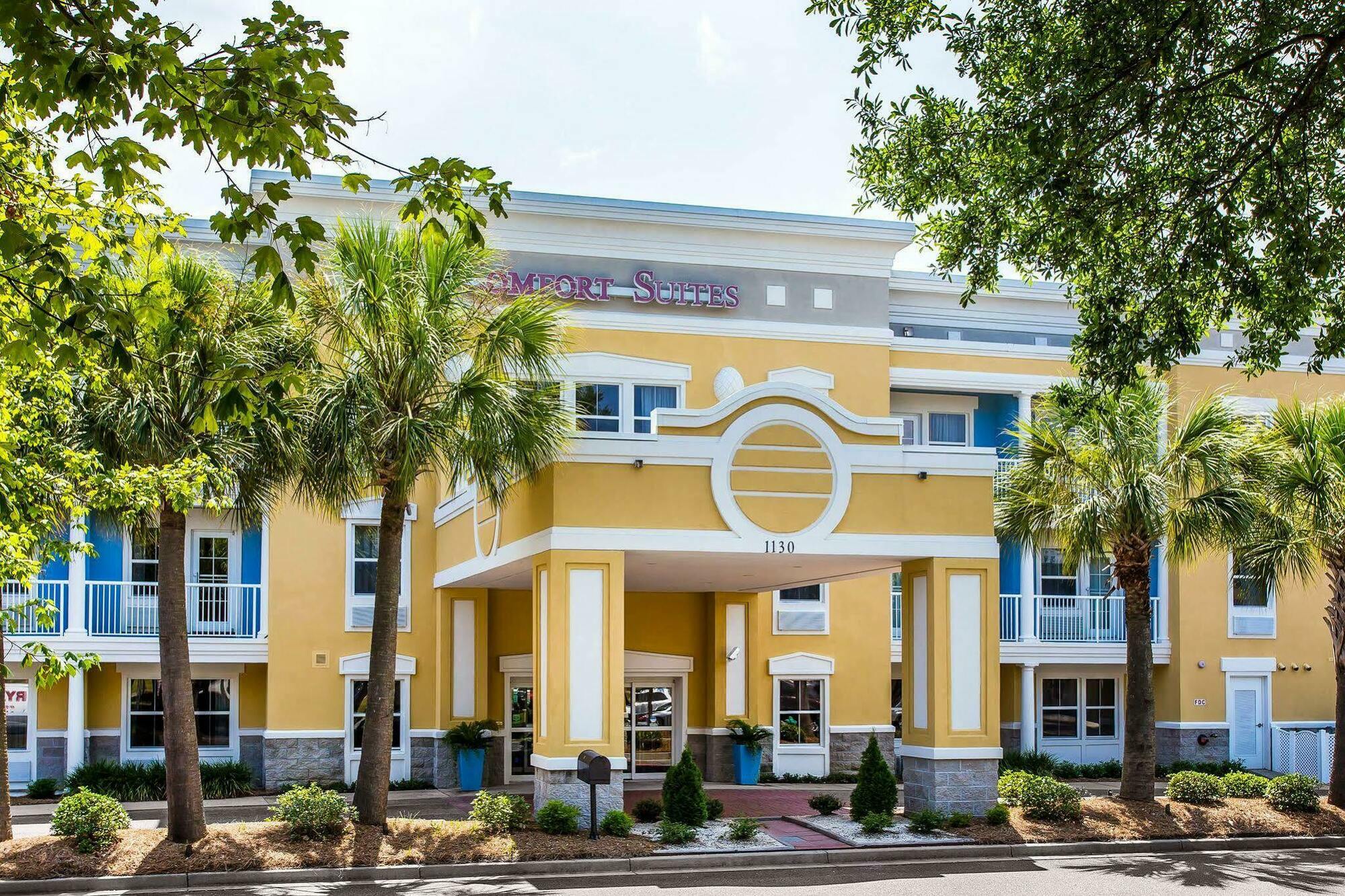 Comfort Suites At Isle Of Palms Connector Charleston Exterior photo
